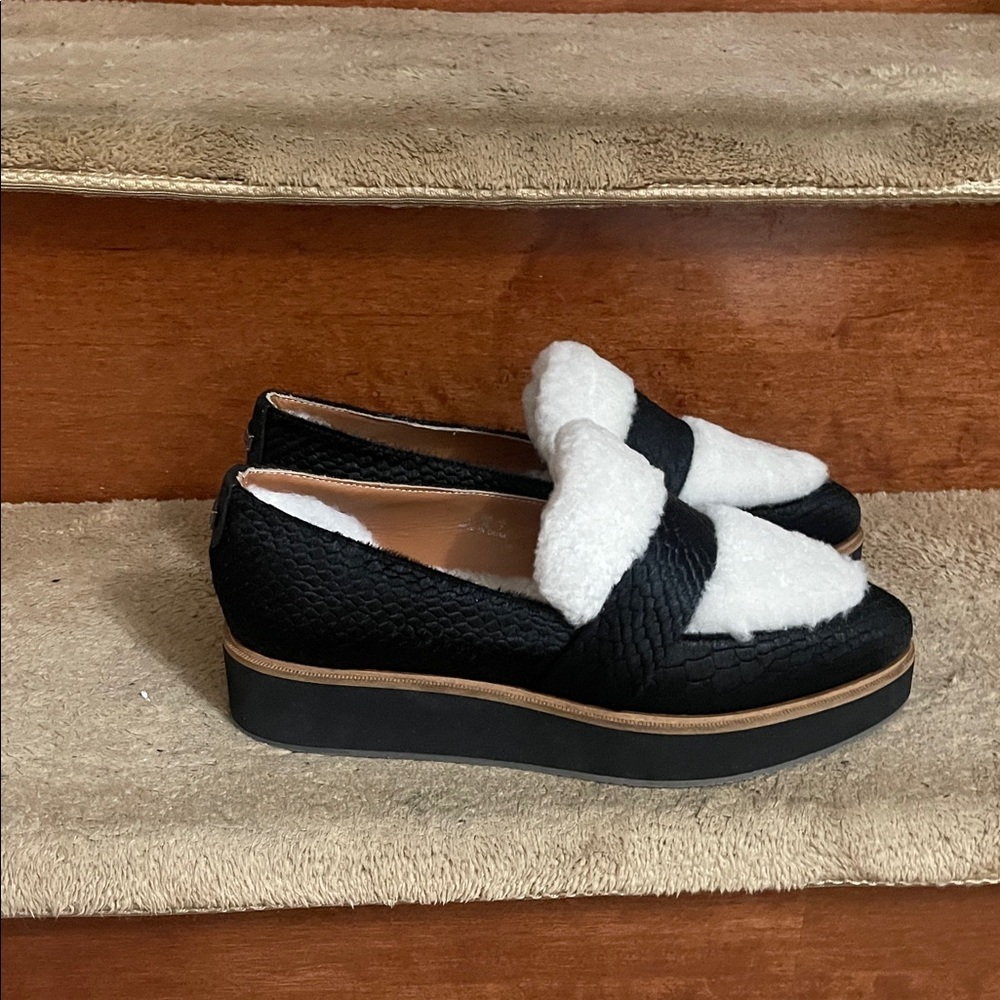 NWOT Australia Luxe Collective Black and Cream Shoes Platform